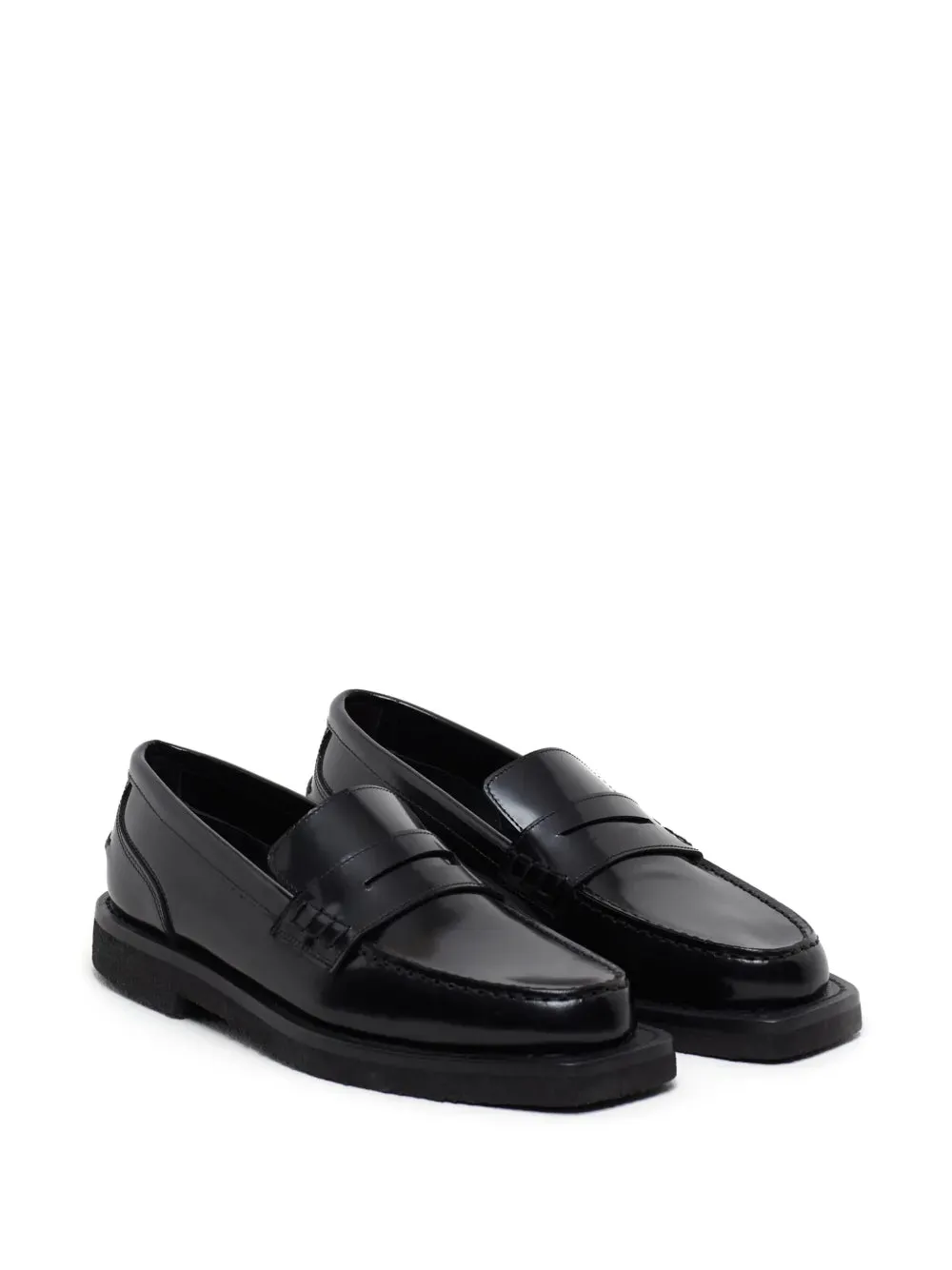Closed leather loafers
