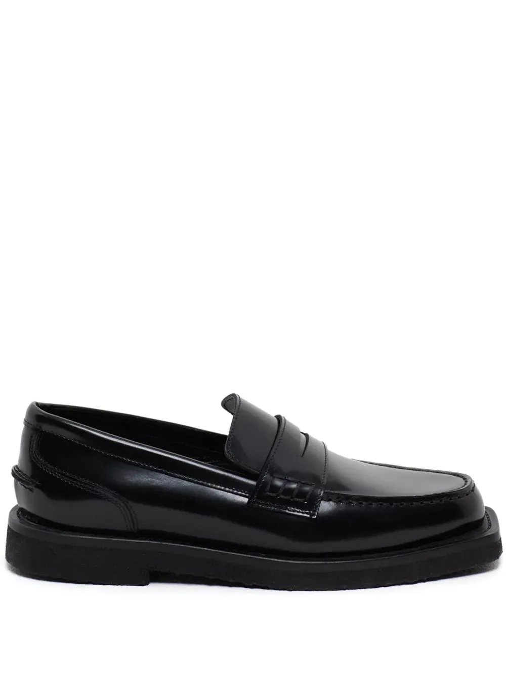 Closed leather loafers