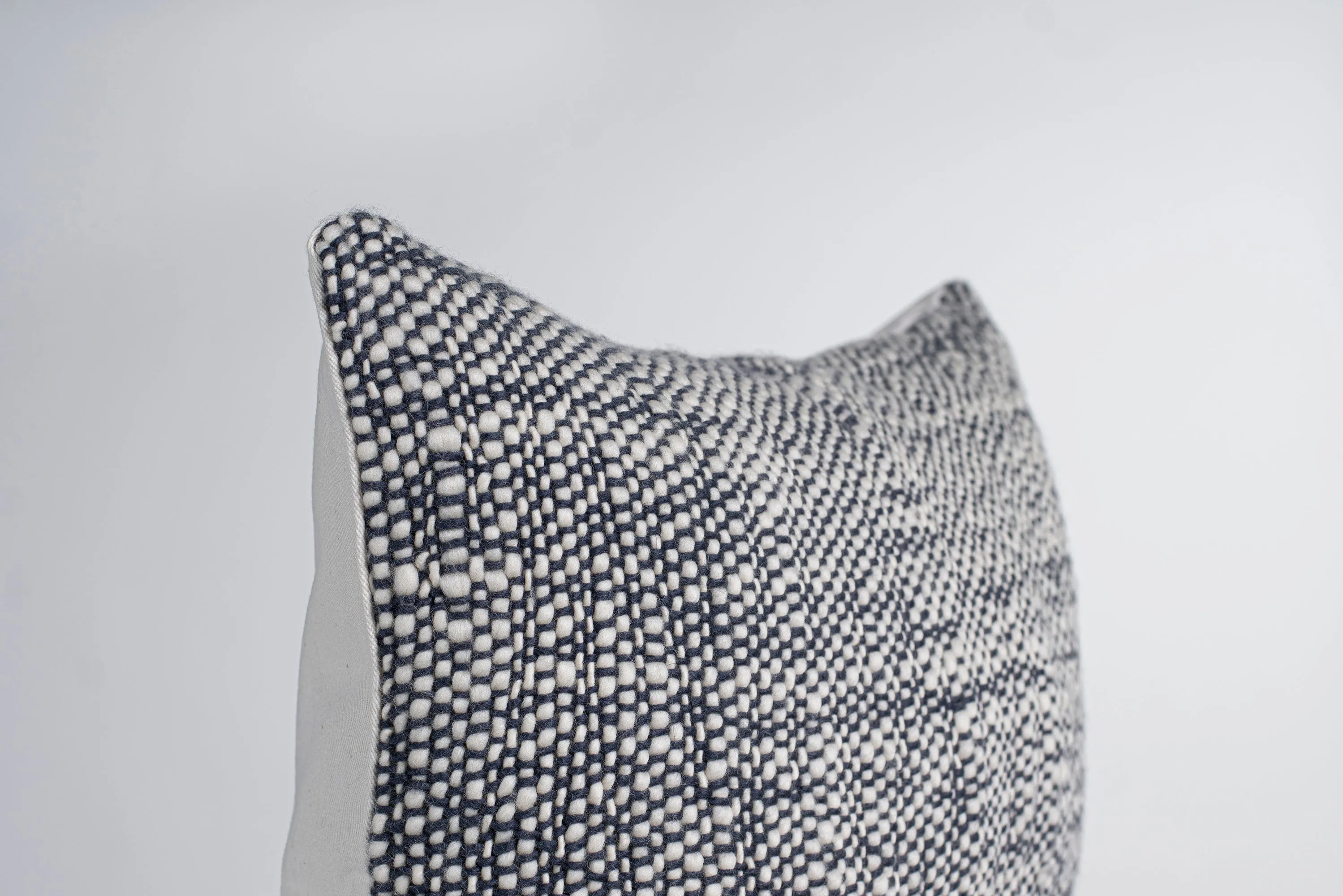 Flame Pillow Cover in Chunky Ivory & Grey Merino Wool 17x20