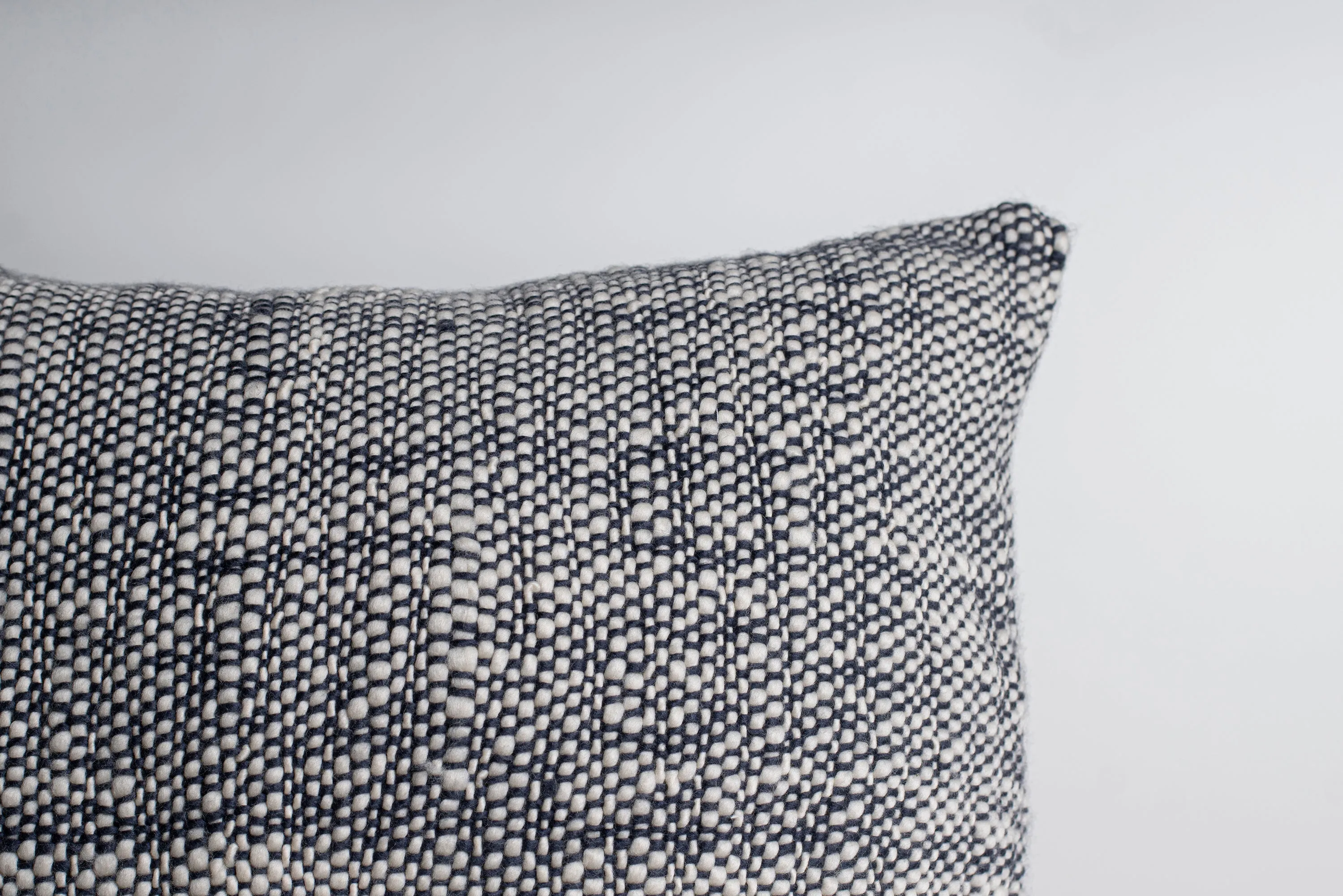 Flame Pillow Cover in Chunky Ivory & Grey Merino Wool 17x20