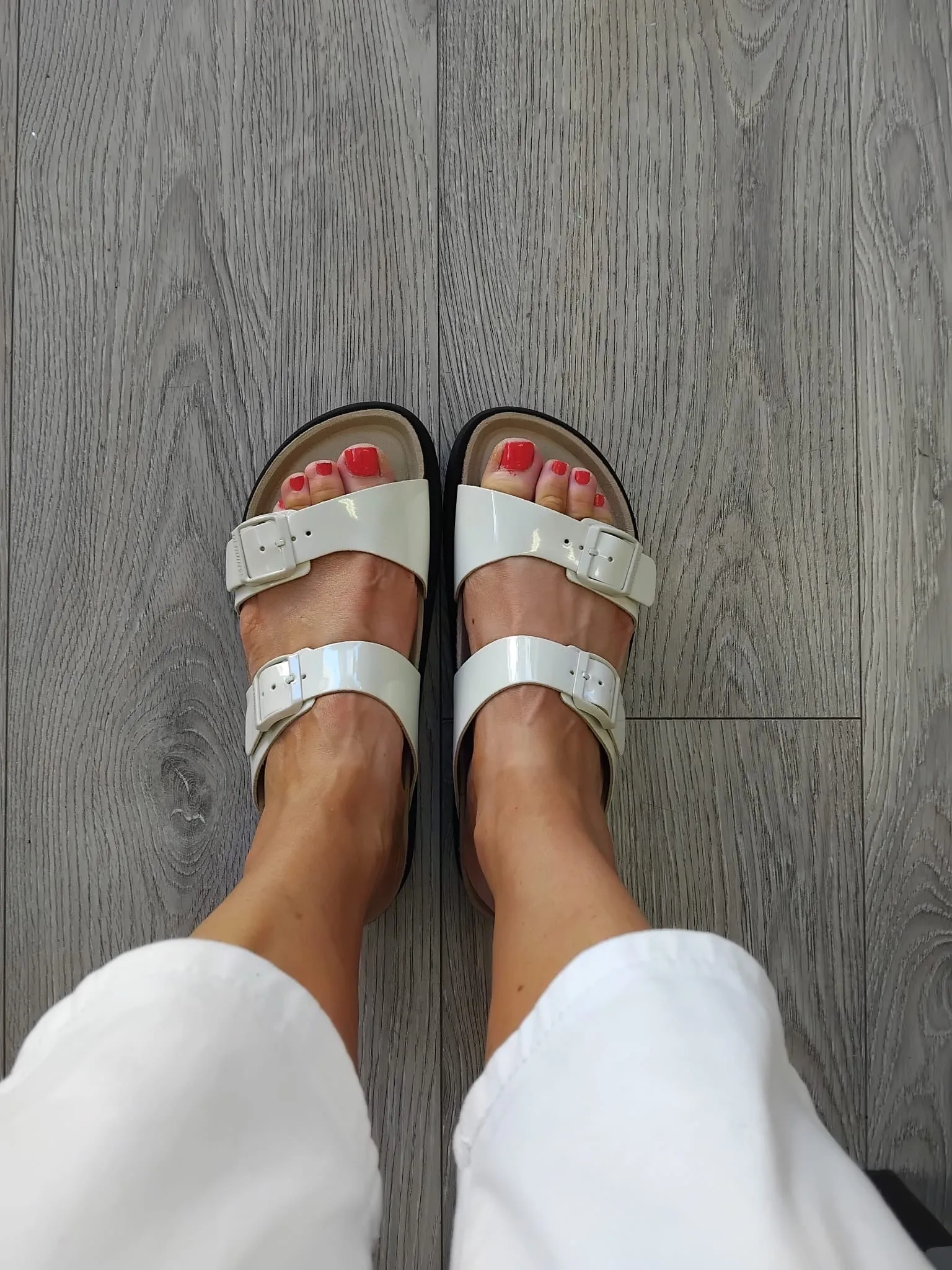 Genuins - G106292 Cream Patent Platform Mule