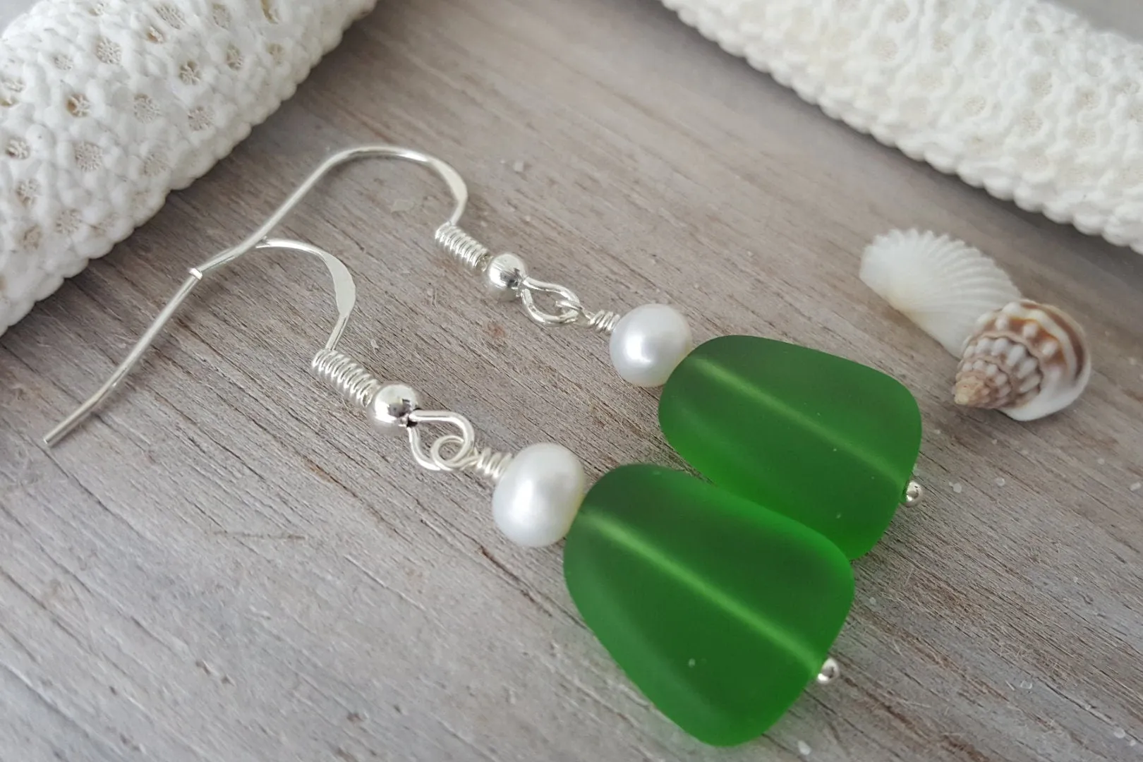 Hawaiian Jewelry Sea Glass Earrings, Light Weight Pearl Emerald Earring Sea Glass Jewelry For Women Beach Jewelry (May Birthstone Jewelry)
