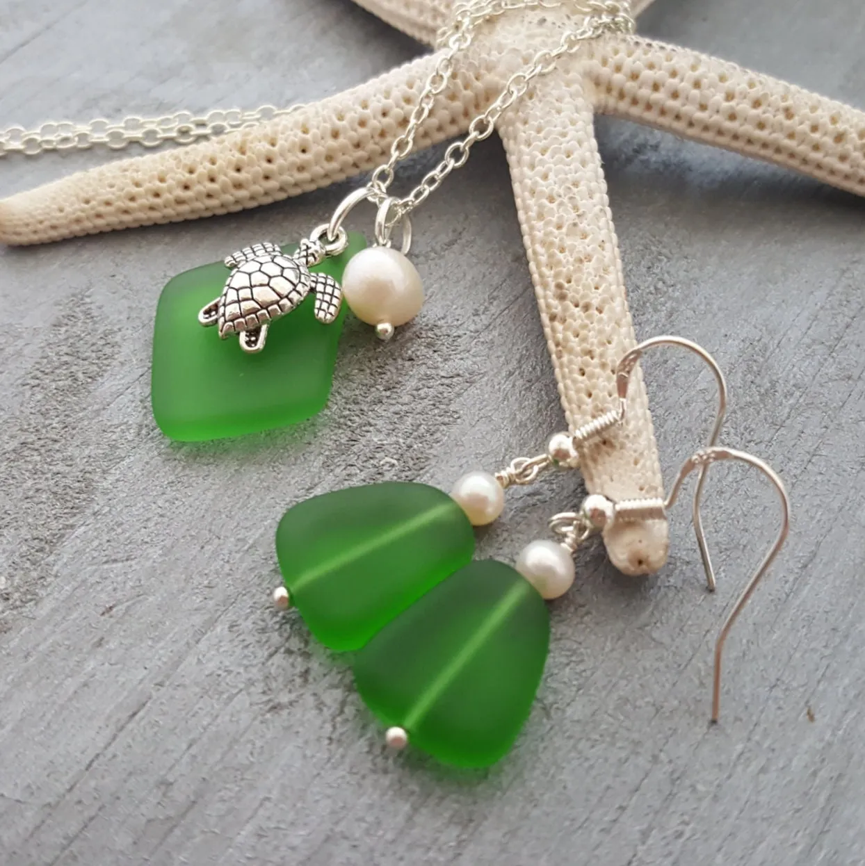 Hawaiian Jewelry Sea Glass Jewelry Set For Women, Emerald Pearl Turtle Necklace Earrings Beach Jewelry Set Birthday Gift (May Birthstone)