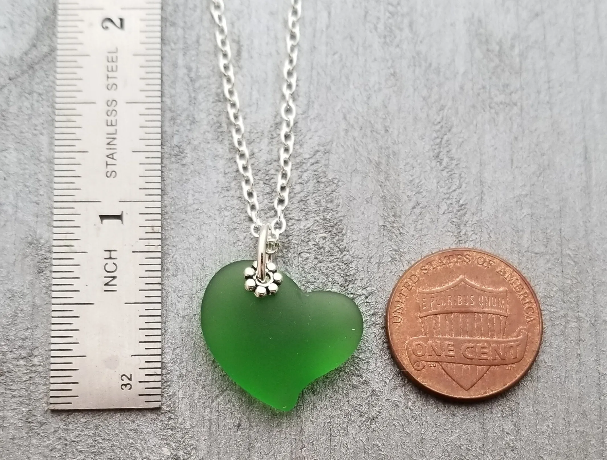 Hawaiian Jewelry Sea Glass Necklace, Emerald Necklace Green Necklace Heart Necklace, Sea Glass Jewelry For Women (May Birthstone Jewelry)