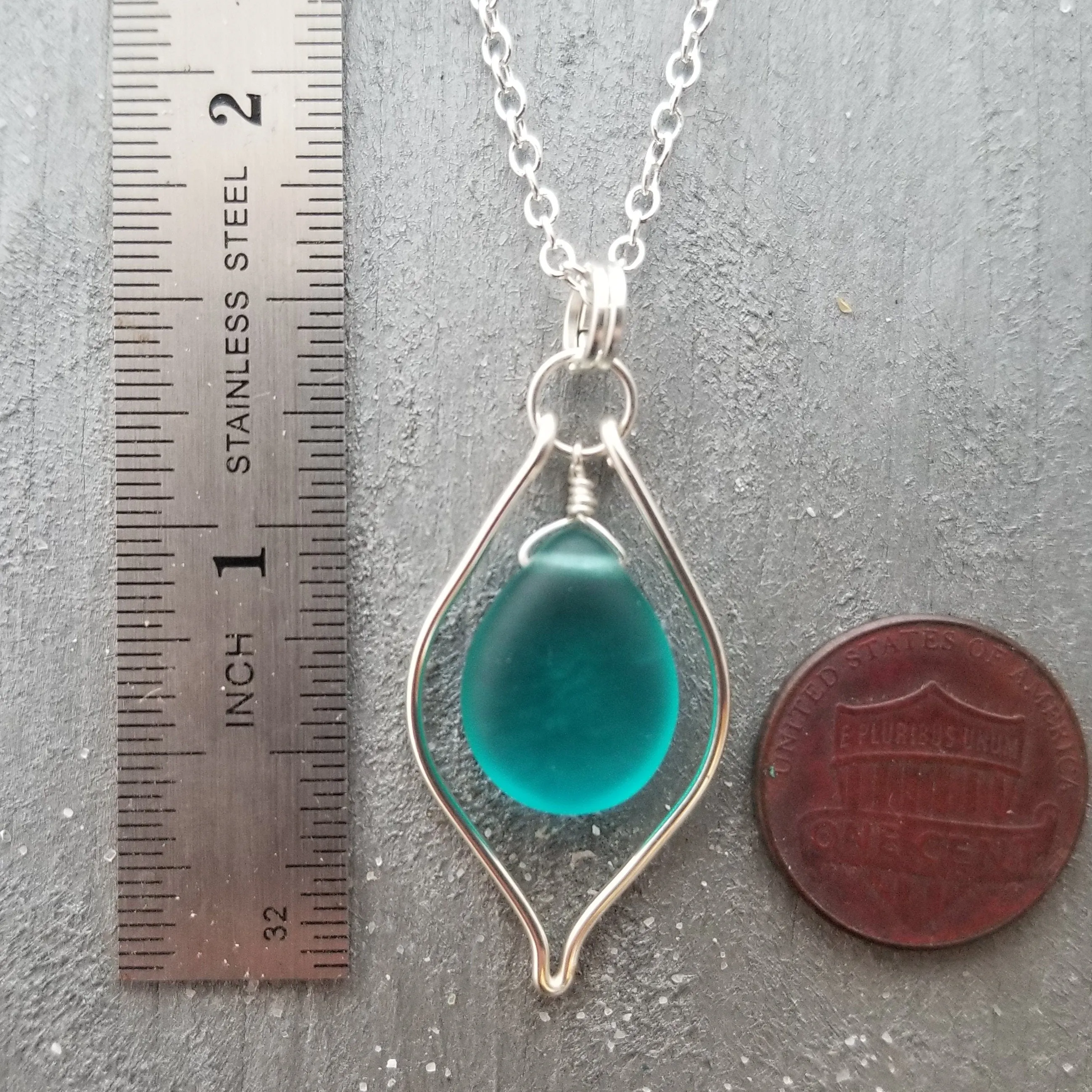 Hawaiian Jewelry Sea Glass Necklace, Wire Loop Teal Necklace Leather Cord Necklace Unique Necklace Beach Jewelry Sea Glass Jewelry For Women
