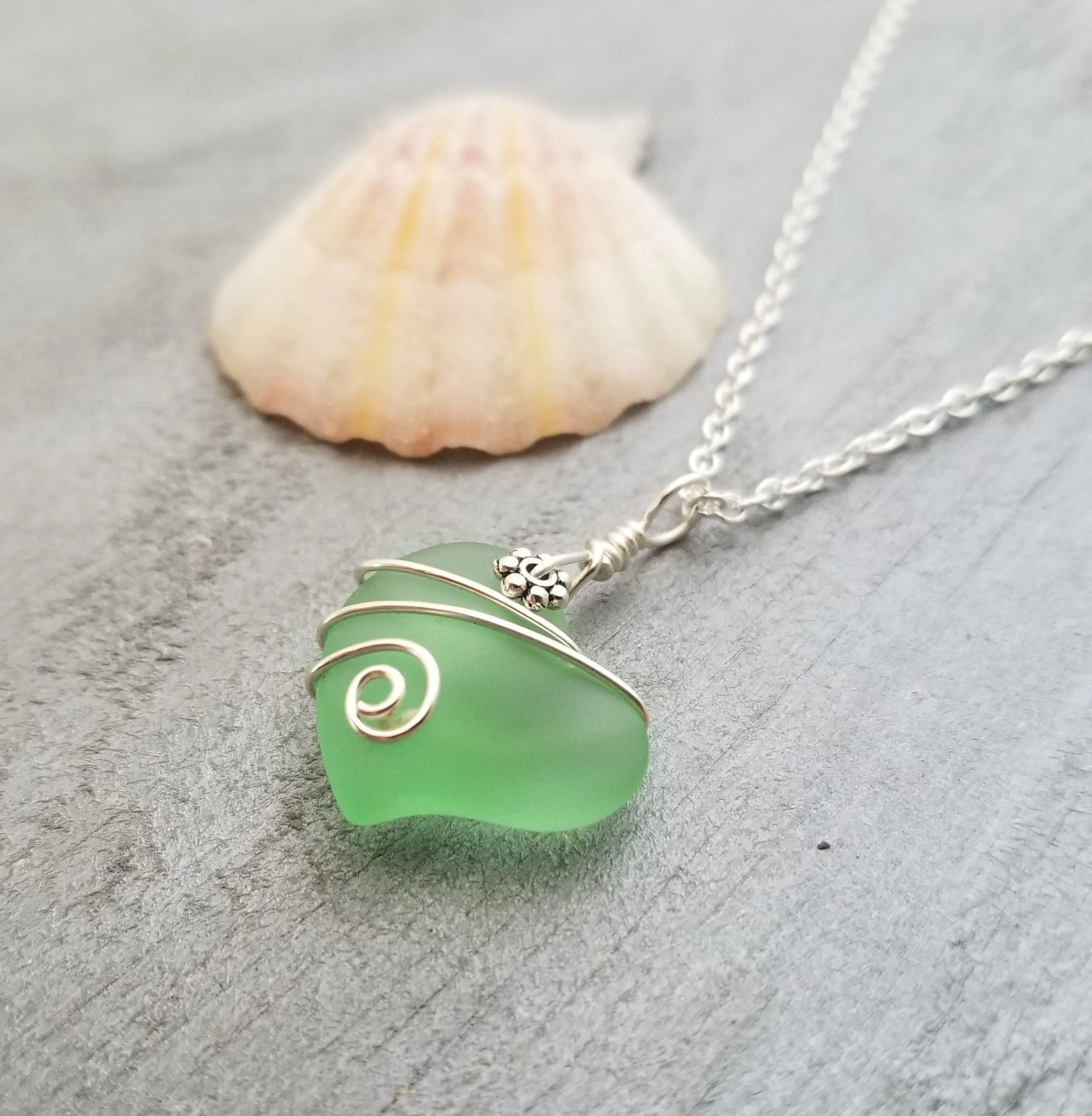 Hawaiian Jewelry Sea Glass Necklace, Wire Peridot Necklace Green Necklace Heart necklace, Sea Glass Jewelry Birthday Gift(August Birthstone)