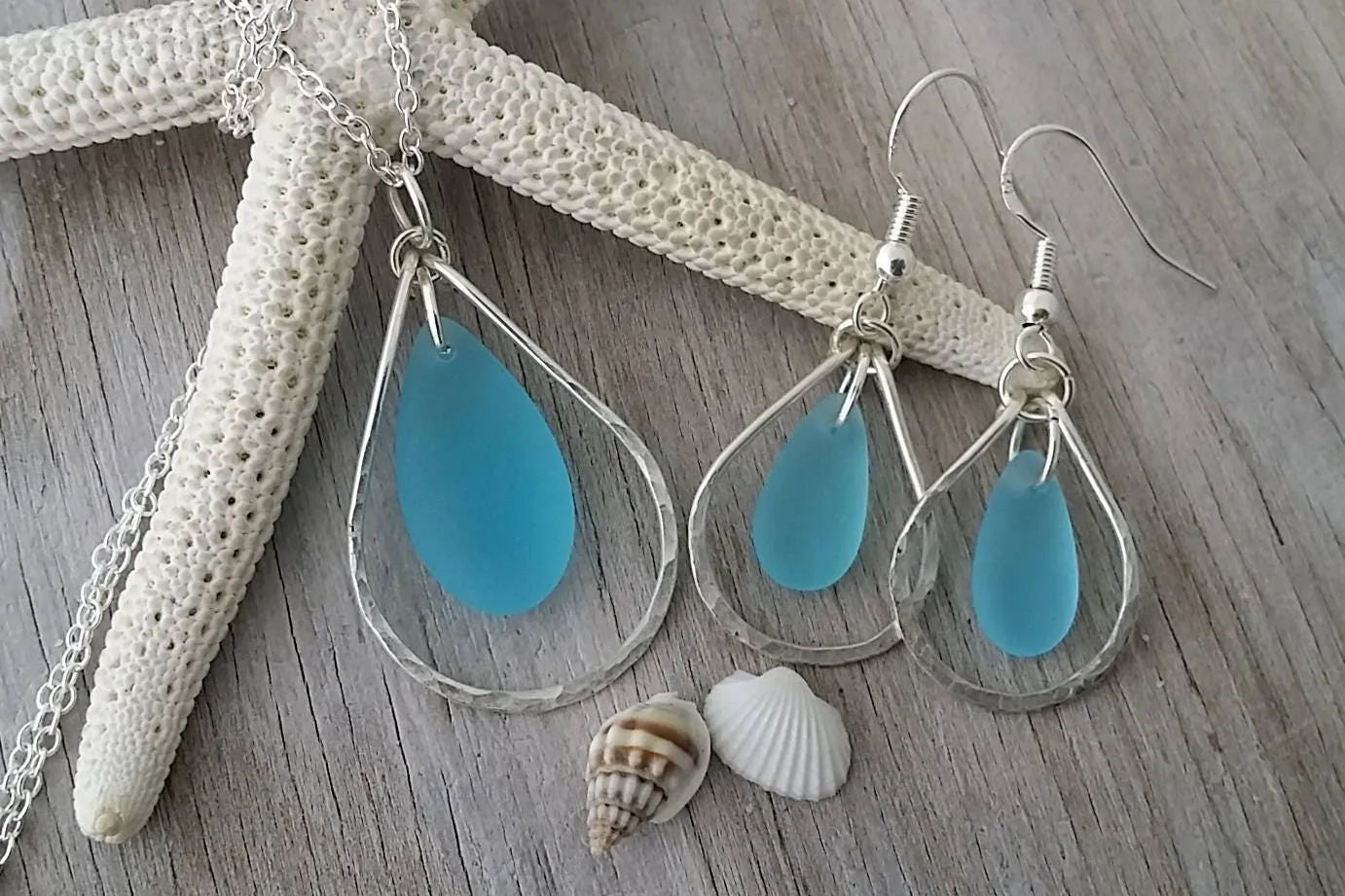 Hawaiian Jewelry Set, Hammered Wire Loop Necklace Earrings Jewelry Set, Turquoise Blue Jewelry Birthday Gift For Women (December Birthstone)