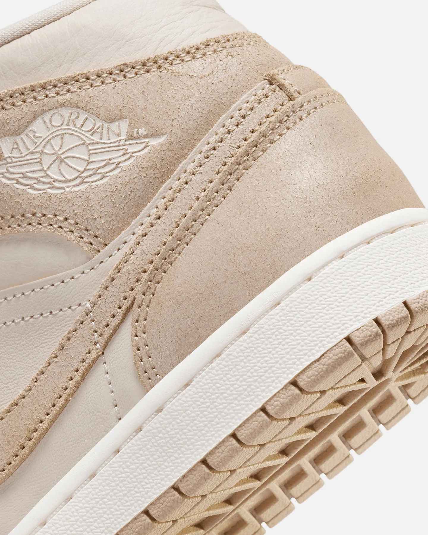 Jordan Women's Air Jordan 1 Mid SE Legend Light Brown