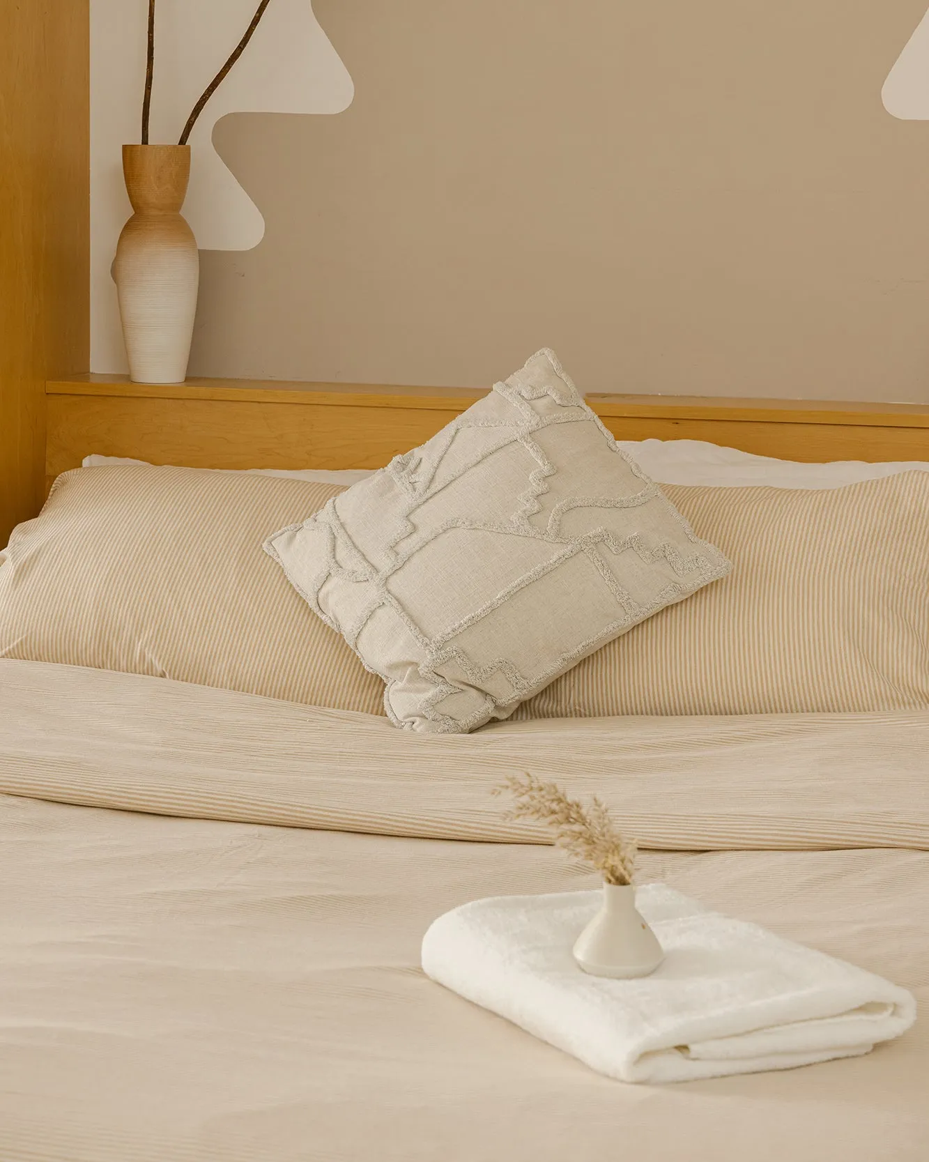 Knitted 5-piece Bedding Set (Duvet Cover, Fitted Sheet, Flat Sheet, 2 Pillow Cases)