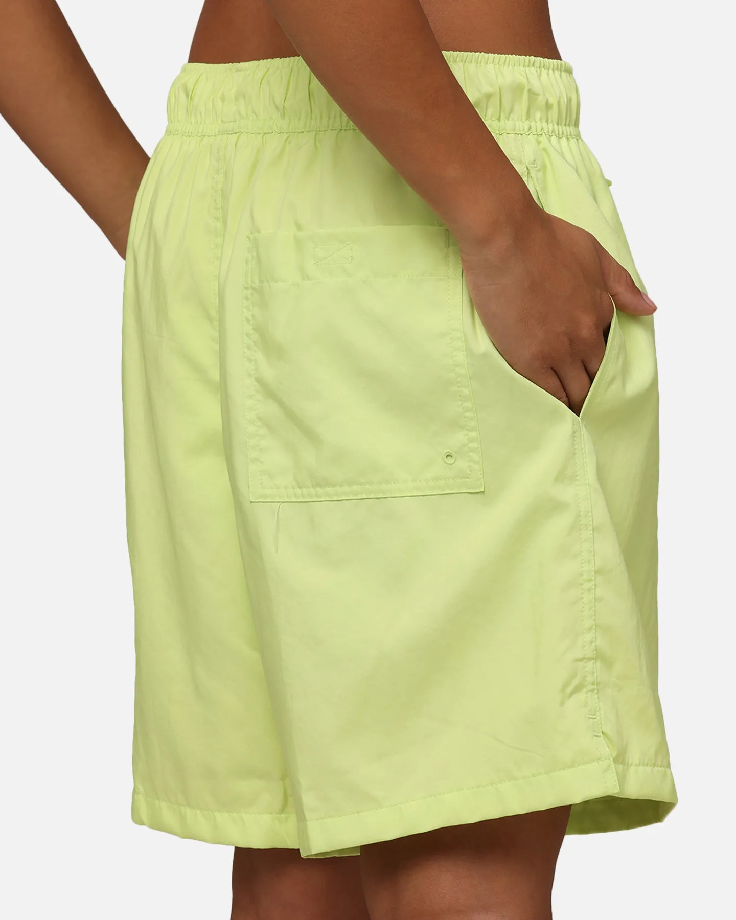 Nike Club Flow Shorts Lemon