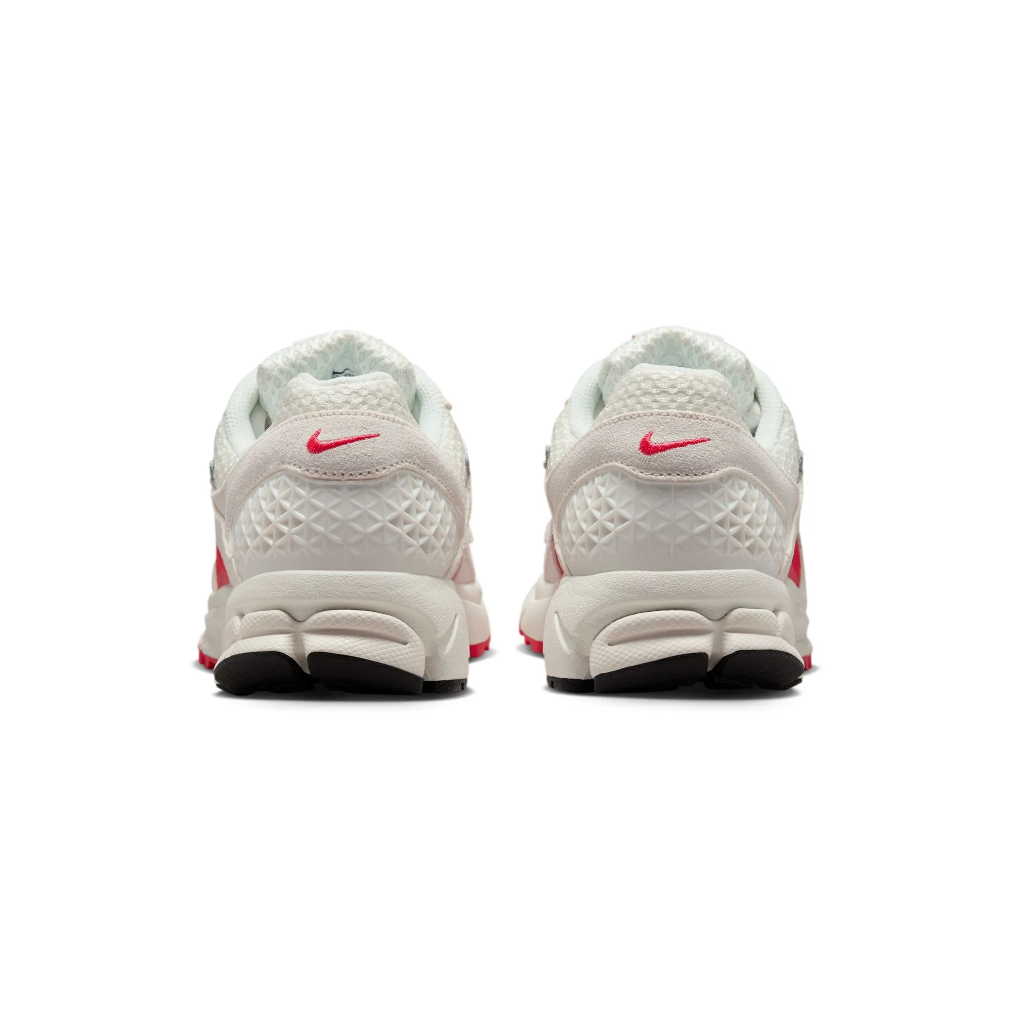 Nike Womens Zoom Vomero 5 Shoes