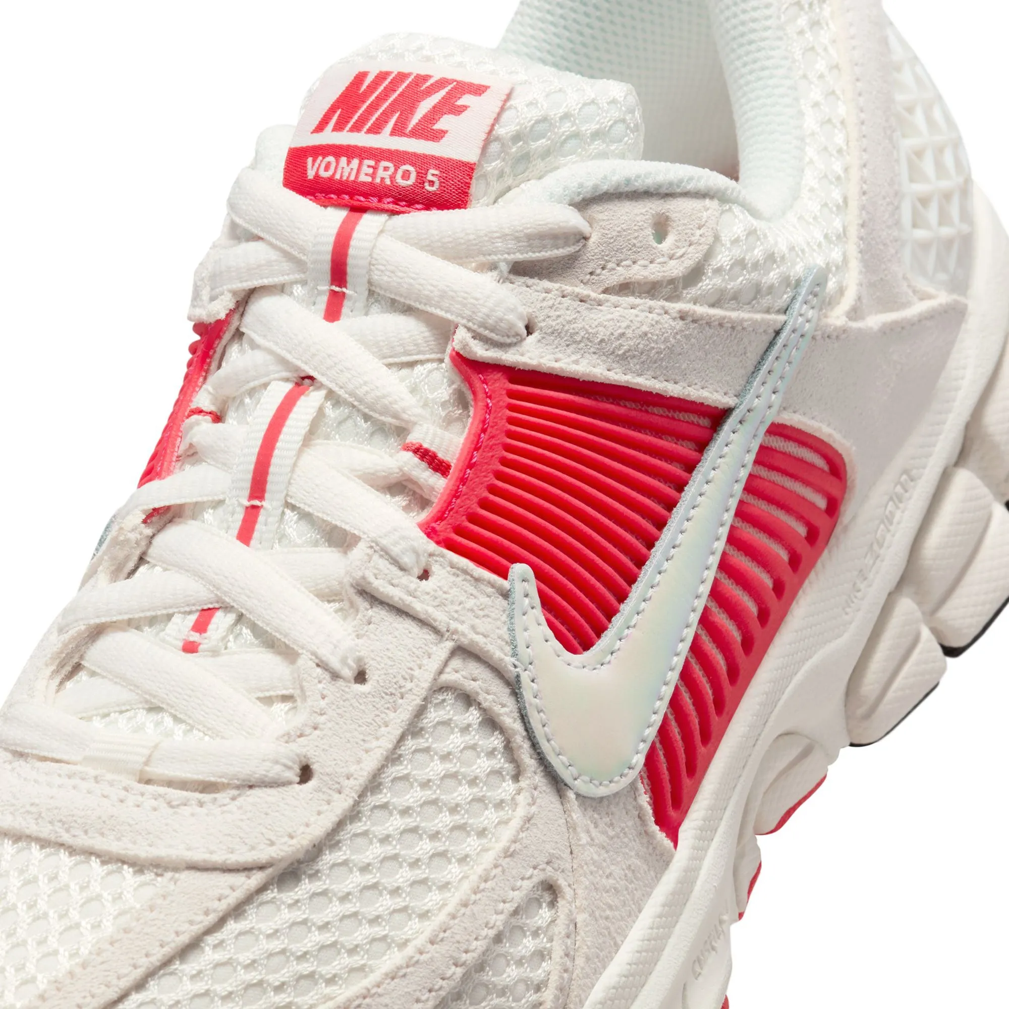 Nike Womens Zoom Vomero 5 Shoes