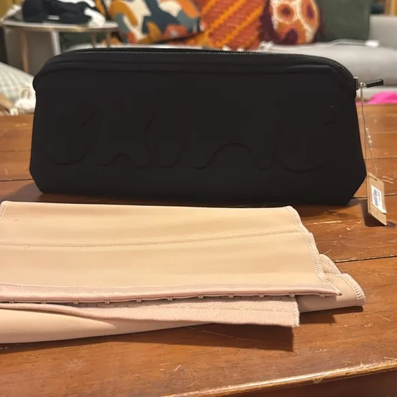 NWT SKIMS Waist Trainer | Clay | Comes with original carrying case