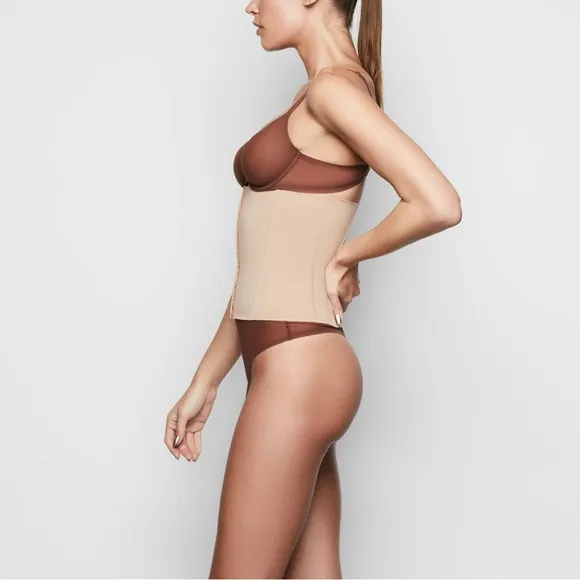 NWT SKIMS Waist Trainer | Clay | Comes with original carrying case