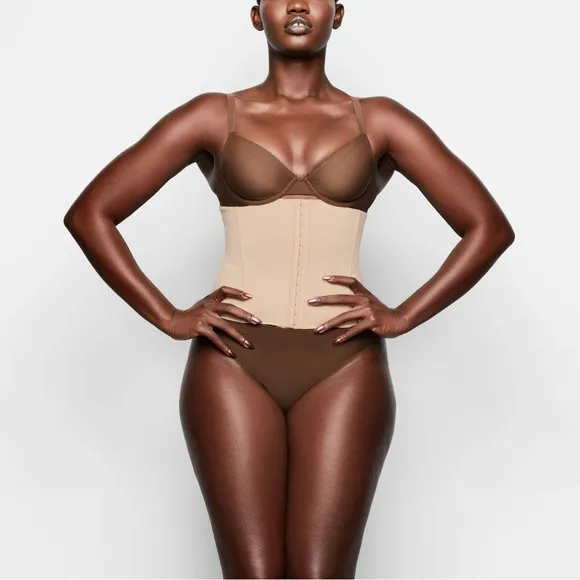 NWT SKIMS Waist Trainer | Clay | Comes with original carrying case