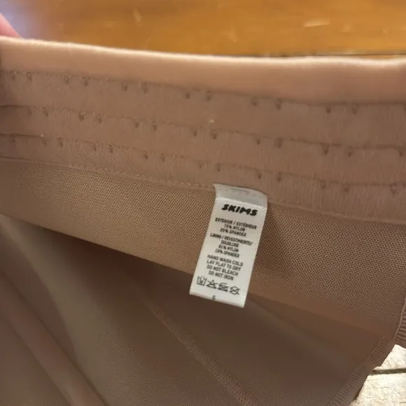NWT SKIMS Waist Trainer | Clay | Comes with original carrying case