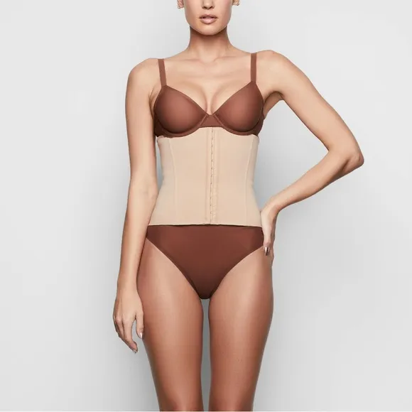 NWT SKIMS Waist Trainer | Clay | Comes with original carrying case