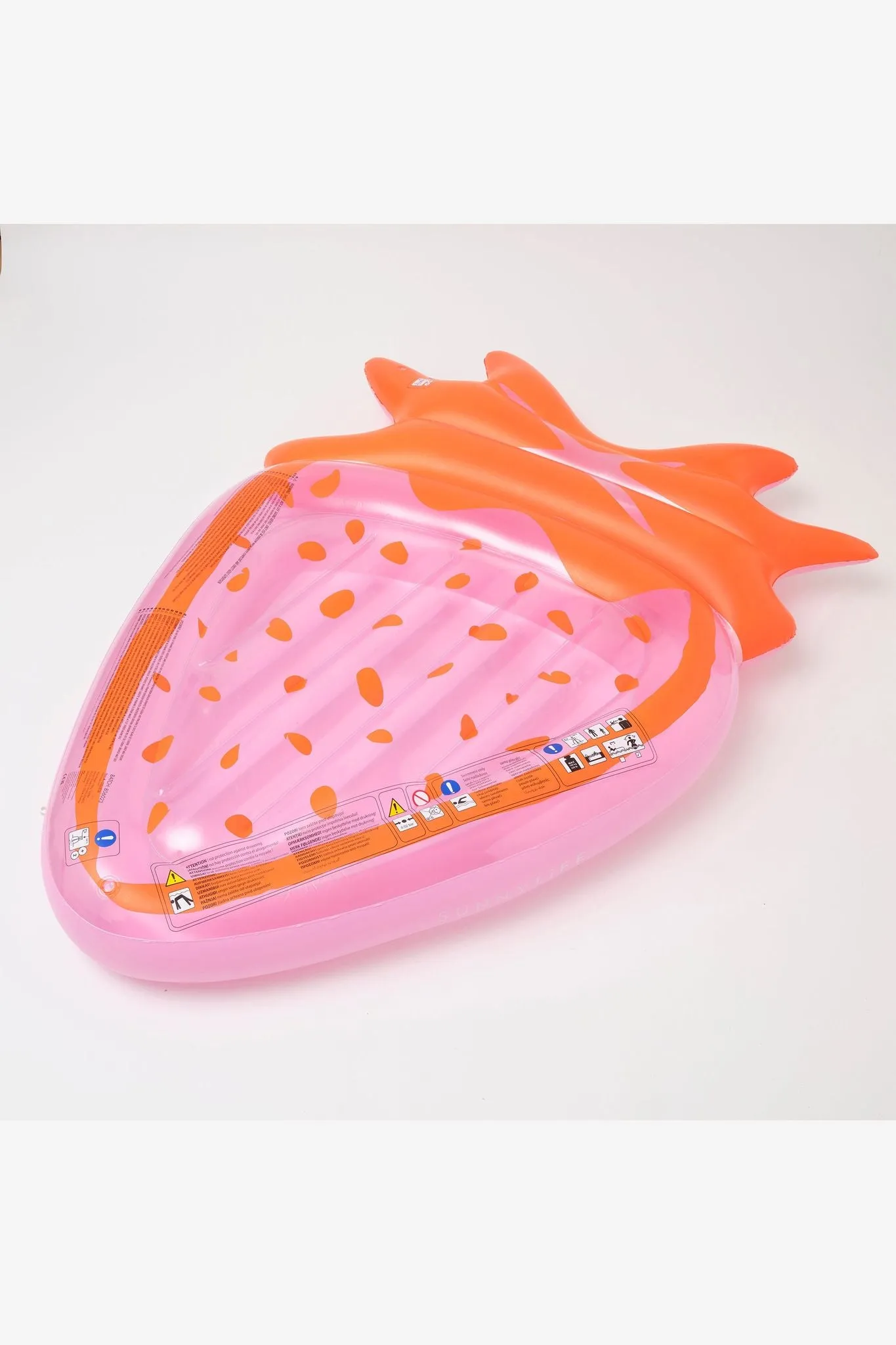 SUNNYLIFE LUXE LIE-ON FLOAT STRAWBERRY PINK BERRY