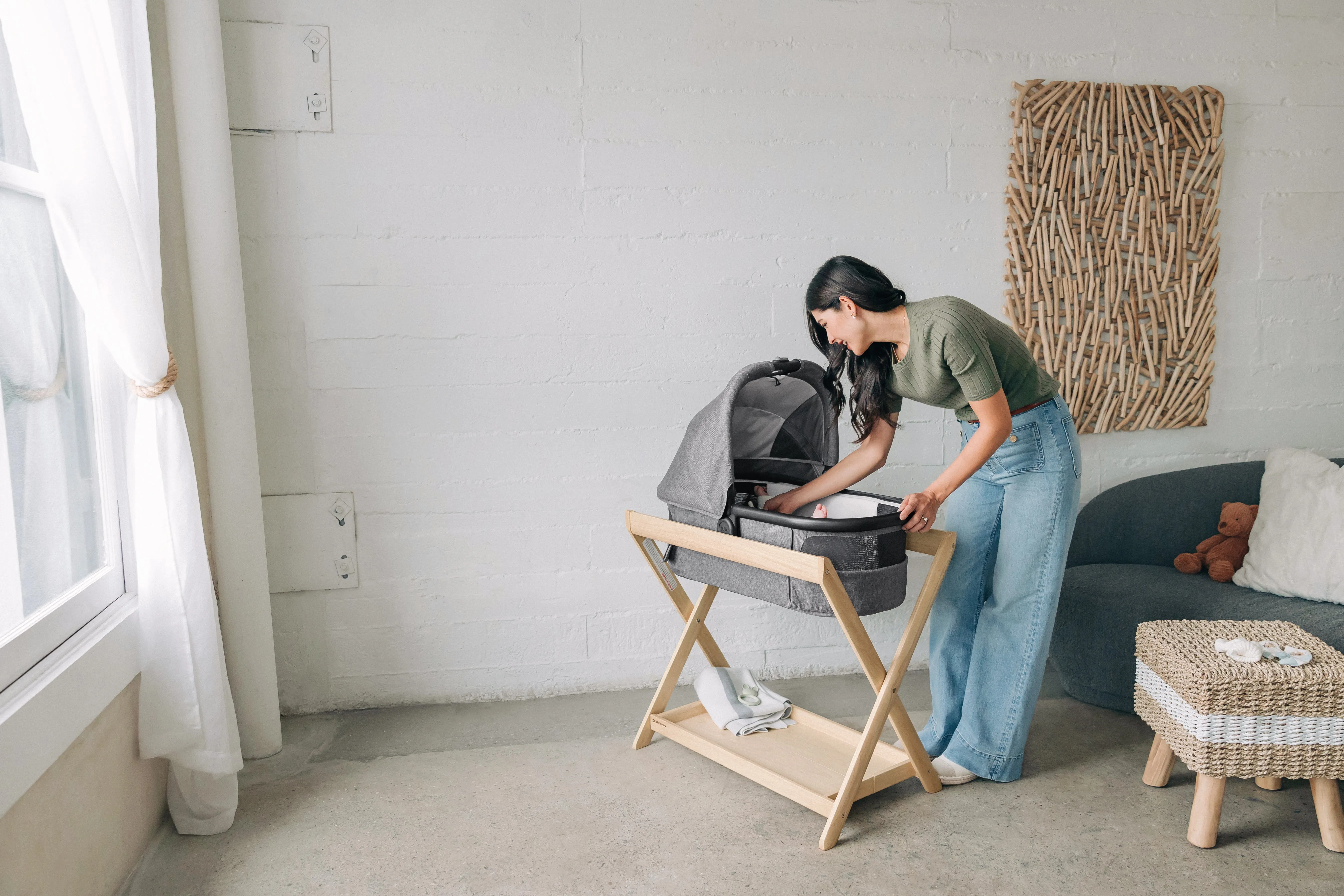 UPPAbaby Bassinet V3 - Gwen (Green Mélange/Carbon Frame)