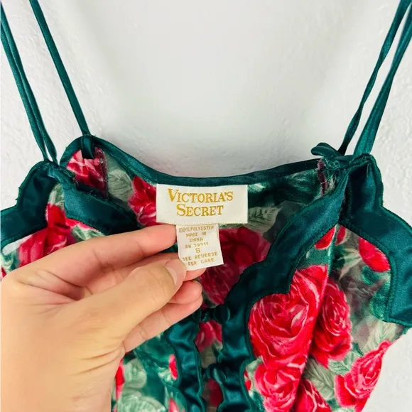 Vintage Victoria’s Secret Gold Label Green Velvet Red Rose Print Bodysuit