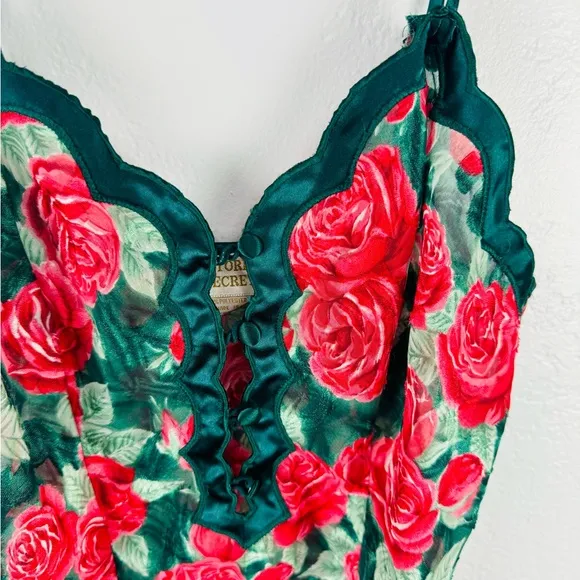 Vintage Victoria’s Secret Gold Label Green Velvet Red Rose Print Bodysuit